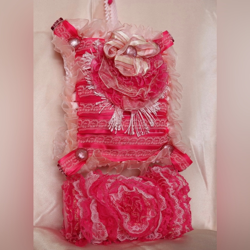 Hand Crafted Passionate Embrace & Lace Gypsy Jar Rose-Scented - Picture 9 of 10